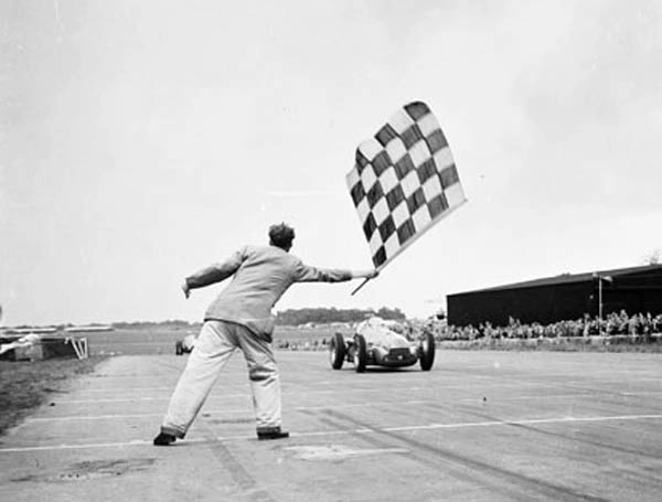 Olhos No Retrovisor H Anos Em Silverstone O Primeiro Gp De