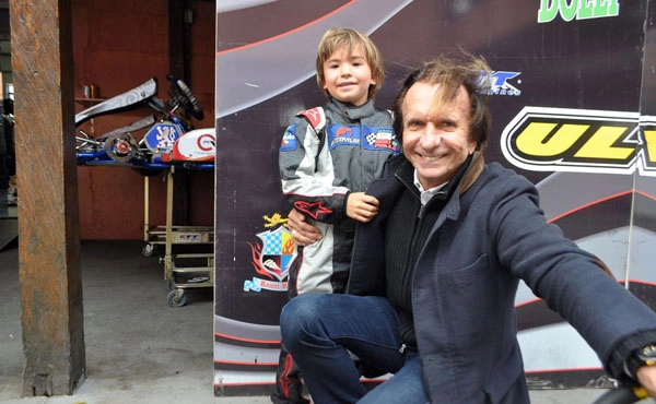 Emerson Fittipaldi Se Emociona Em Treino Do Filho No Kart Not Cias