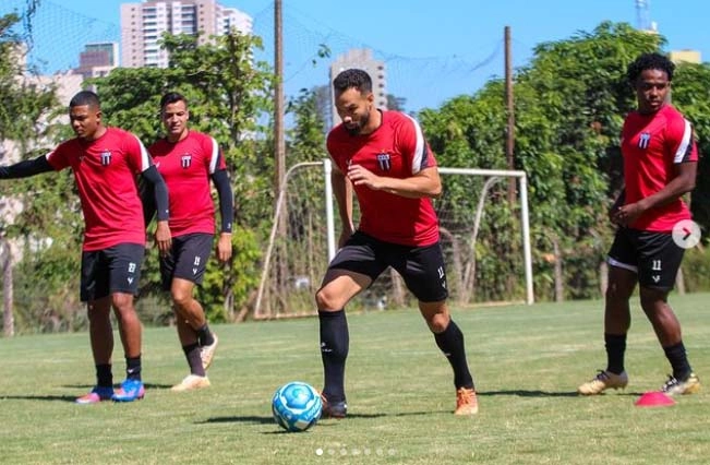 Depois De Perder Para A Ponte Botafogo Encara O Vit Ria Pela S Rie B