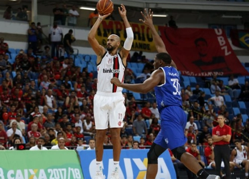 Marquinhos Brilha E Coloca O Flamengo Nas Semifinais Do Nbb Not Cias