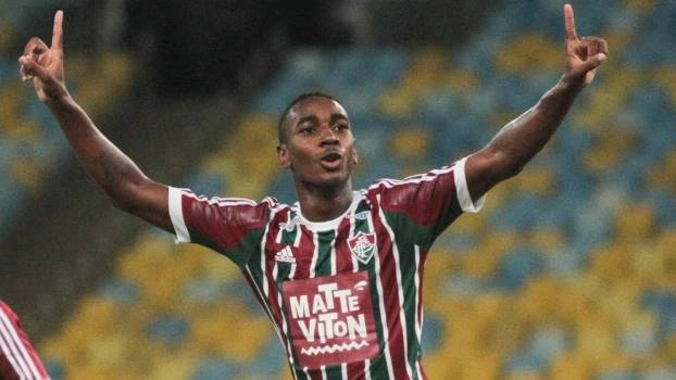 Pai De Gerson Revela Que O Filho Vai Jogar No Barcelona Not Cias