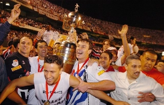 Na conquista do título de 2005, Tricolor eliminou o Verdão nas oitavas de final. Foto: Rubens Chiri/saopaulofc.net