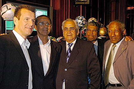 Da esquerda para a direita: Dunga, Altair, Zito, Jair Marinho e Djalma Santos