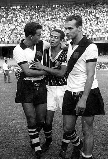 Fontana, Altair e Barbosinha: os clássicos entre Vasco e Fluminense sempre lotaram o Maracanã.