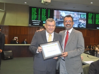 Ao lado do deputado Humberto Aidar