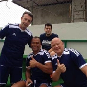 Os amigos Neto, Cafu e Ronaldo