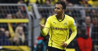 Com medo de Ebola, Dortmund não libera atacante para a Seleção do Gabão