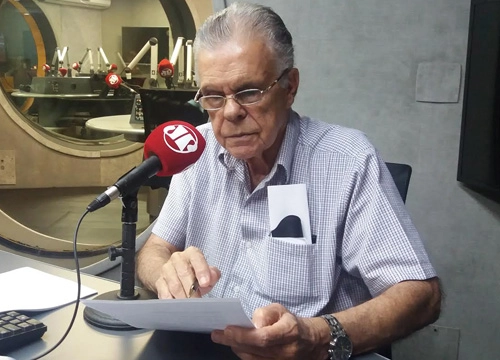 Franco Neto - Noticiarista de rádio e televisão