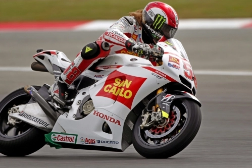 Simoncelli era uma das apostas da equipe Gresini Honda para a temporada de 2012. Foto: iG/EFE