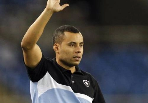 Jair Ventura - Ex-atacante, hoje treinador 