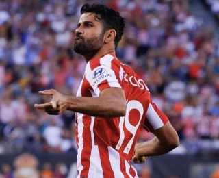 Atacante ex-Atlético de Madrid está livre no mercado. Foto: Instagram/Reprodução