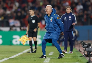 Dorival Júnior comanda a equipe canarinho nesta noite em Brasília. Foto: Rafael Ribeiro/CBF