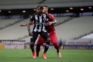 Colombiano Yoni González já trabalhou com Fernando Diniz no Fluminense. Foto: Ceará/Divulgação