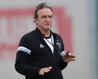 Cuca, durante treino na Cidade do Galo. Foto: Pedro Souza/Atlético