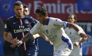 A comissão de apelação da Federação Francesa de Futebol confirmou a punição de seis meses de suspensão ao atacante Brandão pela cabeçada desferida em Thiago Motta