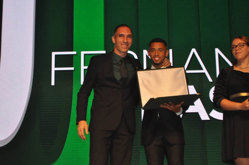 Fernando Prass e Gabriel Jesus em 26 de agosto de 2016, no Espaço das Américas. Jogadores foram homenageados na festa de 102 anos do Palmeiras. Foto: Marcos Júnior Micheletti/Portal TT