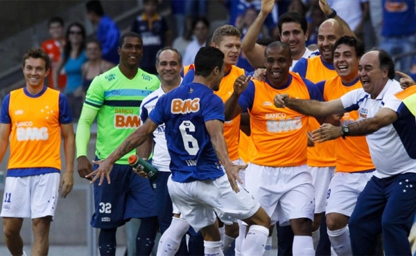 Com 21 pontos em 24 jogos, Cruzeiro precisará de pelo menos mais 22 em 14 -  UOL Esporte