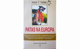 O livro tem como narrador um cão. E também forte ligação com o Museu Casa da Xilogravura