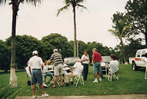 O Grupo Schincariol reuniu amigos para uma confraternização, em 1994. Milton não aparece nesta imagem, mas estava presente
