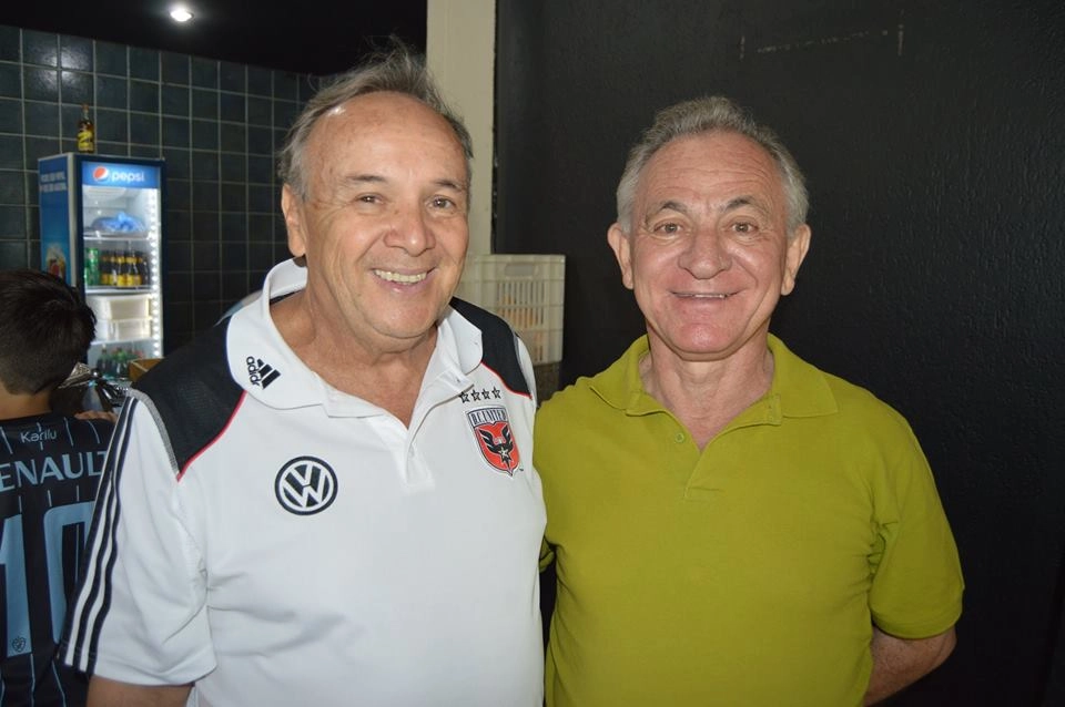Xax&aacute;, de camisa branca, durante o 5&deg; Encontro de Veteranos do Londrina Esporte Clube, dia 8 de dezembro de 2018
