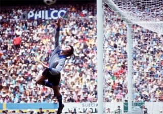 Um lindo voo durante o Mundial disputado no México. Foto: Divulgação/Fifa