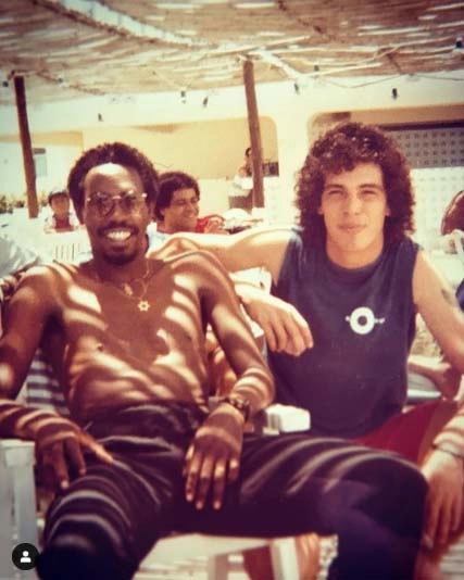 Corinthians em excursão à Jamaica em 1984. Ataliba e Casagrande e Wagner Basilio atrás. Foto: arquivo pessoal de Casagrande