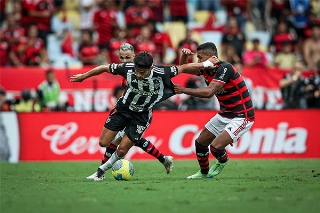 Flamengo faz 3 a 1 no jogo de ida diante do Atlético MG e vai para a decisão da Copa do Brasil com a mão na taça. Foto: Pedro Souza/Atlético