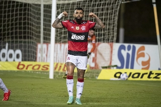 O artilheiro disse que foi provocado por pessoas ligadas ao Santos. Foto: Alexandre Vidal/Flamengo