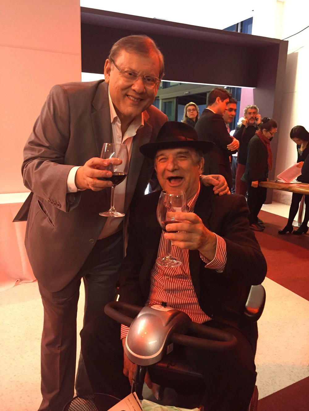 Milton Neves e Osmar Santos na 2ª Wine Show no Shopping Frei Caneca, em 23 de julho de 2015