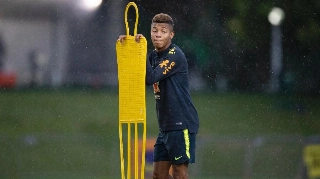 David Neres, durante treino da seleção brasileira antes da Copa América