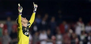 Paulo Victor ganha moral e traça metas para 2015: 'Posso chegar à seleção'