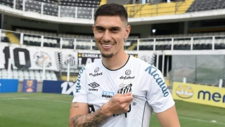 Defensor uruguaio disputou a última temporada no Rayo Vallecano, da Espanha. Foto: Divulgação