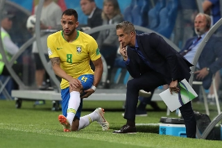 Renato Augusto e técnico Sylvinho estiveram com a seleção brasileira na Copa do Mundo de 2018. Foto: Lucas Figueiredo/CBF