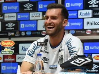 Novo camisa 9 do Peixe pode estrear diante do Cuiabá, no próximo sábado (4). Foto: Ivan Storti/Santos FC