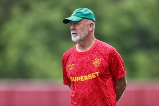 Mano Menezes durante treino do Tricolor Carioca. Foto: Marcelo Gon&ccedil;alves/FFC