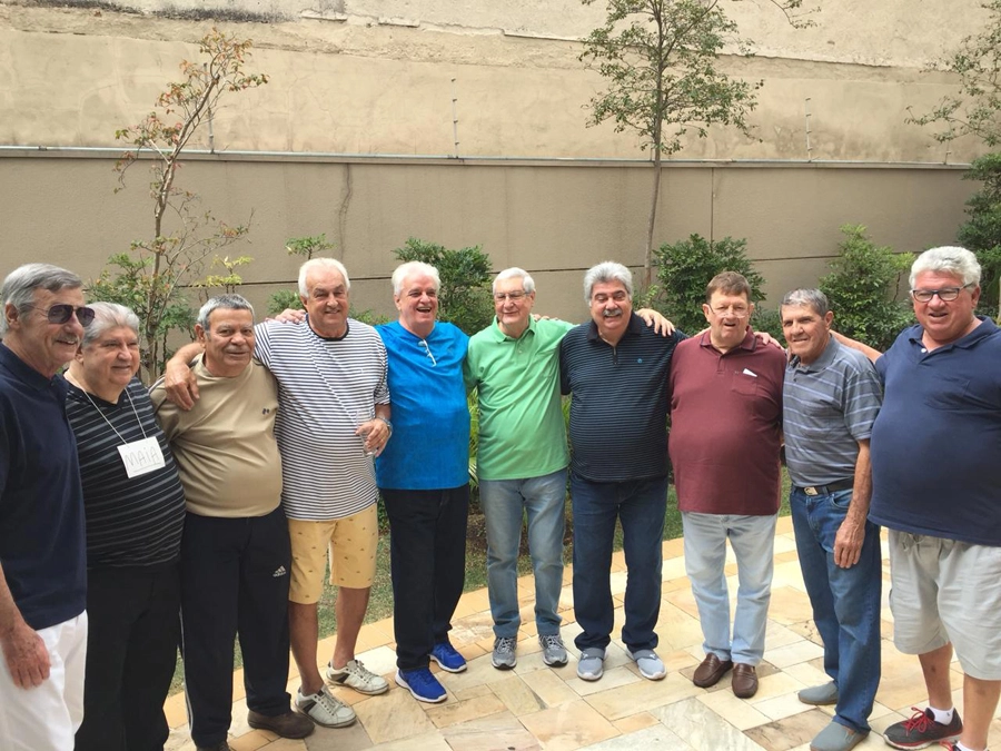 Encontro de veteranos do Corinthians, em maio de 2018, da esquerda para a direita, Luiz Carlos Gálter, Maia, Nelson Jacaré, Arnaldo, Zé Roberto, Rafael, Bataglia, Angelo, Plínio e Luís Américo.