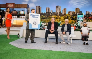 Porpetone imitando o jornalista na atração do SBT. Foto: Lourival Ribeiro/SBT