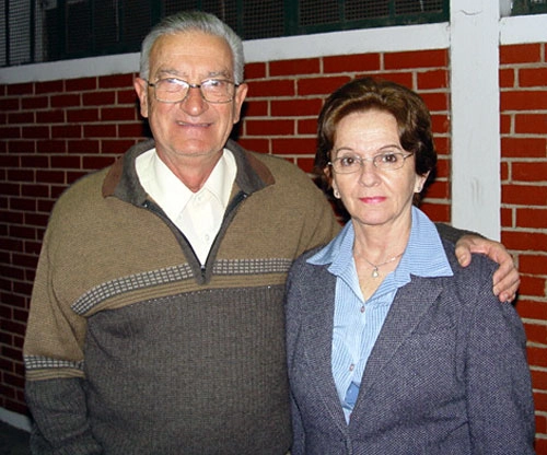 Dudu com a esposa, no momento em que o casal chegava à festa em homenagem aos veteranos do Palmeiras, no dia 29 de setembro de 2008, uma segunda-feira.