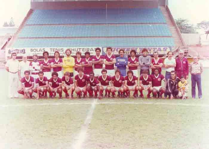 Em 1980, o ex-volante voltou a Araraquara para salvar a Ferrroviária do rebaixamento. O time contava com o goleiro Luís Fernando e com o zagueiro Vica. Dudu é o último agachado