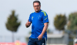 Luxemburgo ainda não perdeu comandando a equipe celeste. Foto: Divulgação/Cruzeiro