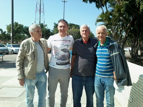 Da direita para a esquerda estão: Ademir da Guia, Nicolau, Velloso e um amigo, em agosto de 2016. Foto: reprodução