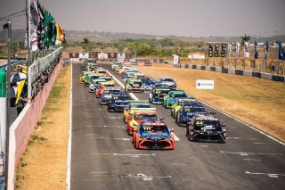 Rodada dupla foi movimentada na capital de Goiás. Foto: Victor Eleuterio/Stock Car