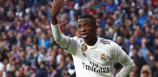 Vinicius Júnior promete nova tatuagem se fizer gol na Liga dos Campeões