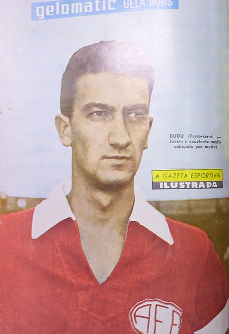 Na Ferroviária em 1962. Foto reprodução da Revista A Gazeta Esportiva Ilustrada, enviada por Walter Roberto Peres