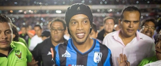 Ronaldinho faz alusão ao "jogo do bicho" para explicar número 49
