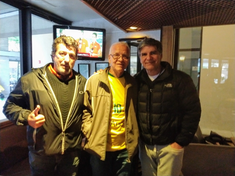 Carlos Alberto Spina (ex-Matsubara), Ademir da Guia e João Carlos Albuquerque em São Paulo, em julho de 2019. Foto: arquivo pessoal de Carlos Alberto Spina