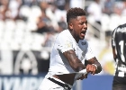 Santos vence Botafogo e empata com Palmeiras na liderança do Brasileiro
