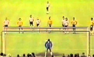 Saudoso goleiro se destacou na partida durante a preparação para a Copa de 1982. Foto: Reprodução