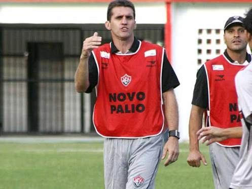 Mancini chegou ao Vitória e fez uma grande campanha no primeiro turno do Brasileirão-2008, além de ter conquistado o Estadual. Foto: Site Oficial do Vitória