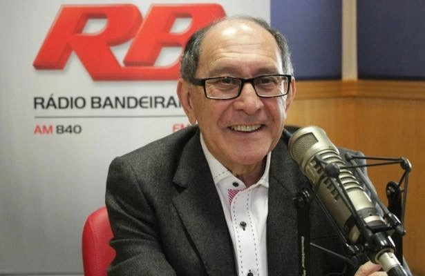 O grande narrador José Silvério, nos estúdios da Rádio Bandeirantes, em agosto de 2016. Foto: reprodução
